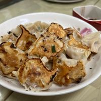 可能是港式點心和拉麵的圖像