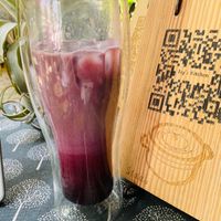 可能是飲料和文字的圖像