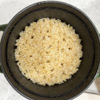 可能是北非小米飯和炒飯的圖像