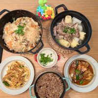 可能是豆腐、火鍋、炒飯和文字的圖像