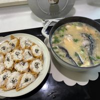 可能是法式長棍麵包、豆腐和粥的圖像