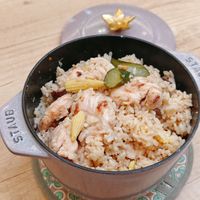 可能是炒飯和西班牙大鍋飯的圖像