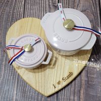 可能是‎顯示的文字是「 ‎staub stank 0B لر U ុនង$ GOCO STAUB SP 1UB S P STAUD AlUIO 8 JT料理習習日記 ) با 丁T料理 ဍ Staub Stanb‎ 」‎的圖像