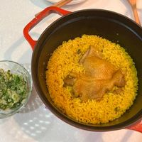 可能是燉小牛膝、印度香料飯和北非小米飯的圖像