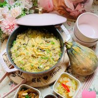 可能是‎豆腐、炒飯、炒麵和‎顯示的文字是「 ‎הוקח U/US taub ปีก 6Aep‎ 」‎‎ 的圖像