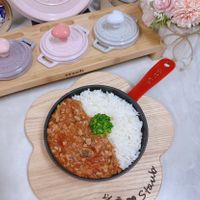 可能是‎顯示的文字是「 ‎STAUE 6 S TAU م ٨ STAUB กนร おま » 以系 Stant‎ 」‎的圖像