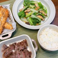 可能是肉排和文字的圖像