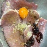 可能是蛋黃和水波蛋的圖像
