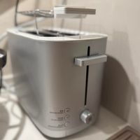 可能是研磨機、熱水器和泡茶器的圖像