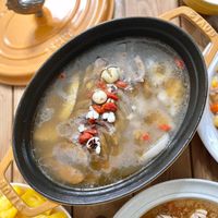 可能是粥、火鍋、豆腐和文字的圖像