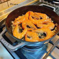 可能是西班牙大鍋飯和炒飯的圖像