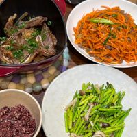 可能是鯷魚、香菇和紫蘇的圖像