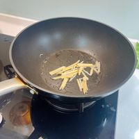 可能是義大利麵的圖像