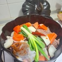 可能是燉小牛膝的圖像