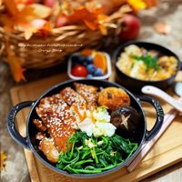 可能是豆腐、炸丸子和文字的圖像