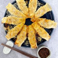 可能是肉餡餅和港式點心的圖像