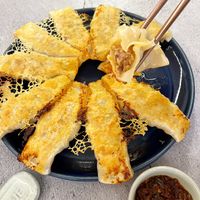 可能是港式點心和拉麵的圖像