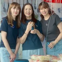 可能是 3 個人和文字的圖像
