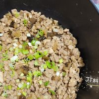 可能是牧羊人派、炒飯和文字的圖像