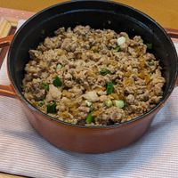 可能是印度香料飯、西班牙大鍋飯和炒飯的圖像