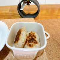 可能是炸丸子、港式點心和文字的圖像