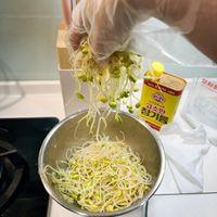 可能是拉麵和炒麵的圖像