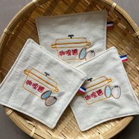 可能是餐巾環和文字的圖像