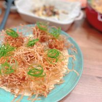 可能是拉麵、麵和文字的圖像