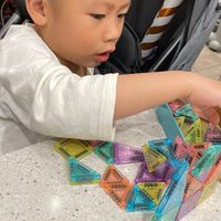 可能是 1 人和嬰兒的圖像