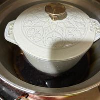 可能是慢燉鍋的圖像