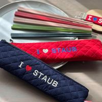 可能是顯示的文字是「 I I ISTAUB STAUB I STAUB I STAUB STAUE 」的圖像