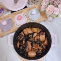 可能是火鍋、豆腐和文字的圖像