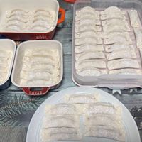 可能是半圓形餡餅和港式點心的圖像