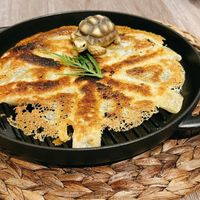 可能是肉餡餅和顯示的文字是「 ei 」的圖像