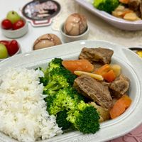可能是肉排和文字的圖像