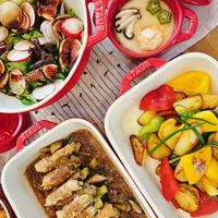 可能是香菇、火鍋、豆腐和文字的圖像