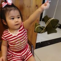 可能是 1 人和嬰兒的圖像