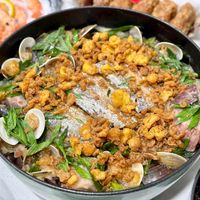 可能是西班牙大鍋飯和麵的圖像