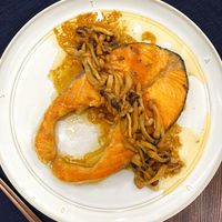 可能是煙燻鮭魚和香菇的圖像