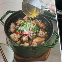 可能是拉麵、火鍋、豆腐和文字的圖像