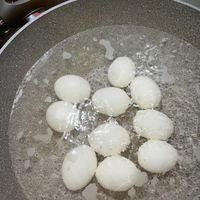 可能是蛋黃和水波蛋的圖像