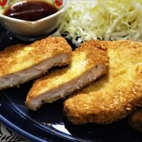 可能是豆腐和炸丸子的圖像