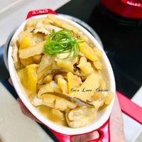 可能是豆腐、拉麵、香菇、粥和文字的圖像