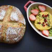 可能是食物和室內的圖像