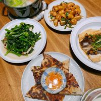 可能是食物和室內的圖像