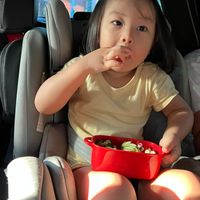 可能是 1 人和小孩的圖像