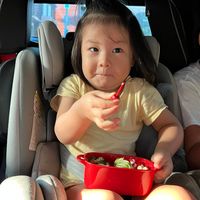 可能是 1 人和小孩的圖像