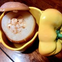 可能是食物和室內的圖像