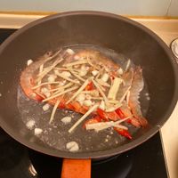 可能是食物和室內的圖像