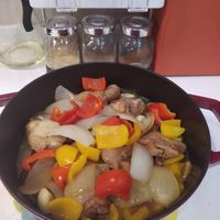 可能是食物和室內的圖像